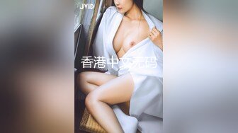 马尾嫩妹萝莉含着微笑进行一场性爱交流