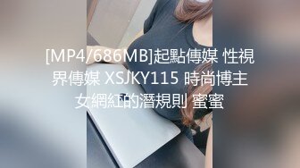 YM漫展抄底,两个穿公主裙小美妞❤️光洁屁股沟和窄内湿痕真想摸摸