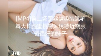 【挖井喷水】酒窝网红美女，爆乳大长腿，毛毛虫假屌插骚穴，大量喷水，开档丝袜假屌骑乘