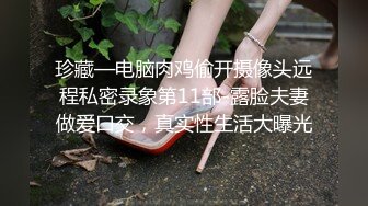 公共闪烁的裸体女人在街上要求在旁观者面前做爱，他们射在她身上 (6467af53eaac4)