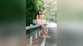 偷拍大师偷拍两个颜值美女JK美眉看似清纯实则骚丁骚逼+花裙靓女下班回家肉色丝袜大圆P股超X感