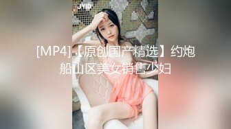 战斗女仆艾多 - 我TM天桥露出射爆，强悍丰满女妖，有没有贱狗想来吃掉~