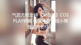 邊看美劇邊享受性感女友的口活服務 豐滿身材十分誘