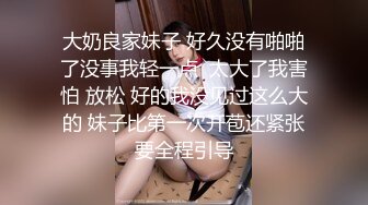 《人妻熟女控☀️必备》强烈推荐！风韵犹存大奶一线天美鲍网红熟女【亚馨】订阅私拍，各种露出外拍性爱口交紫薇太好了绝对败火 (1)