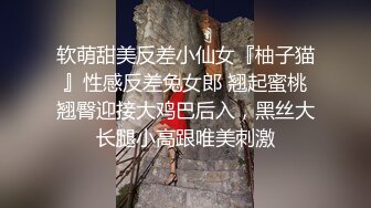 极品身材高颜值【一个小小白】，妹子宅家无聊，穿上性感围裙厨房做饭，美乳大长腿乖乖女，私下搔首弄姿也有淫荡的一面