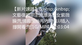 露脸骚妇服侍的无微不至，舔屁眼，超级骚